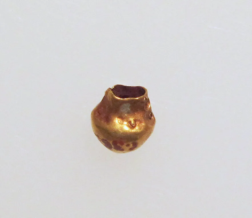 Pendant in the form of a vase — Unknown