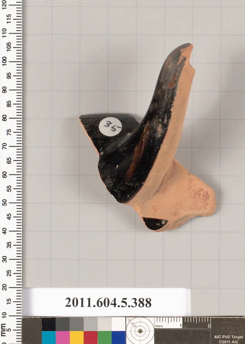Terracotta rim fragment of a kylix (drinking cup) — Unknown
