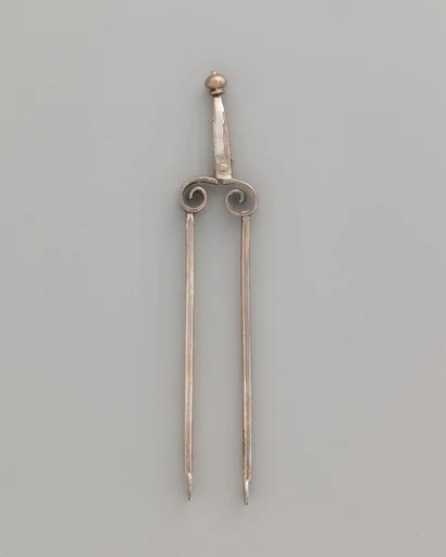 Miniature tongs