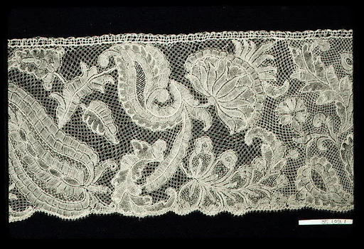 Border (one of three)