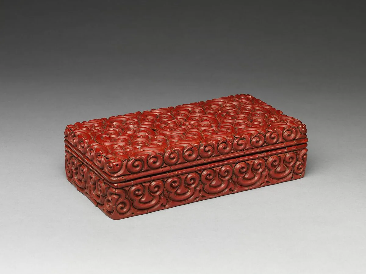 元 雕漆剔犀劍環紋長方盒|Rectangular box with pommel scrolls — Unknown