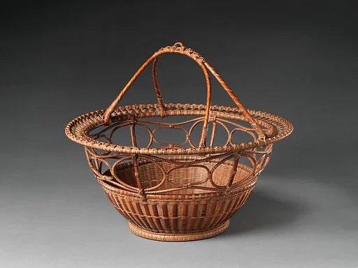 初代田邊竹雲斎造 柳里恭式釣置花籃|Ryūrikyō Hanging Flower Basket (Ryūrikyō-shiki tsurioki hanakago)