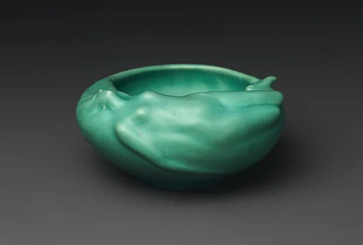 Bowl with nude