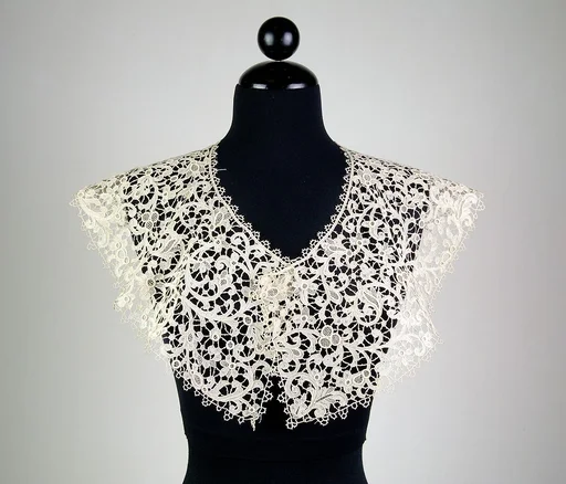 Collar