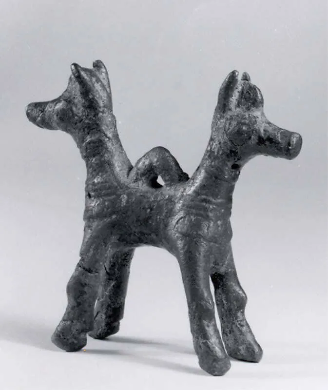 Pendant in the form of two addorsed horses — Unknown