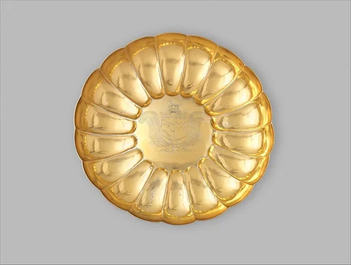Dish (one of a pair)