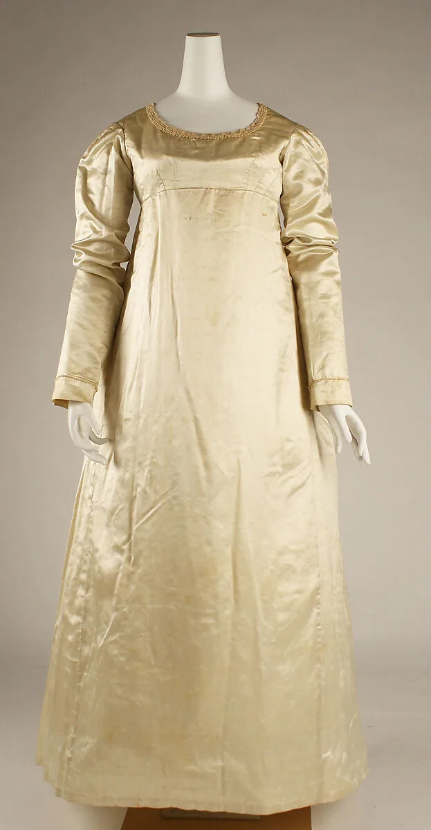 Wedding dress — Unknown