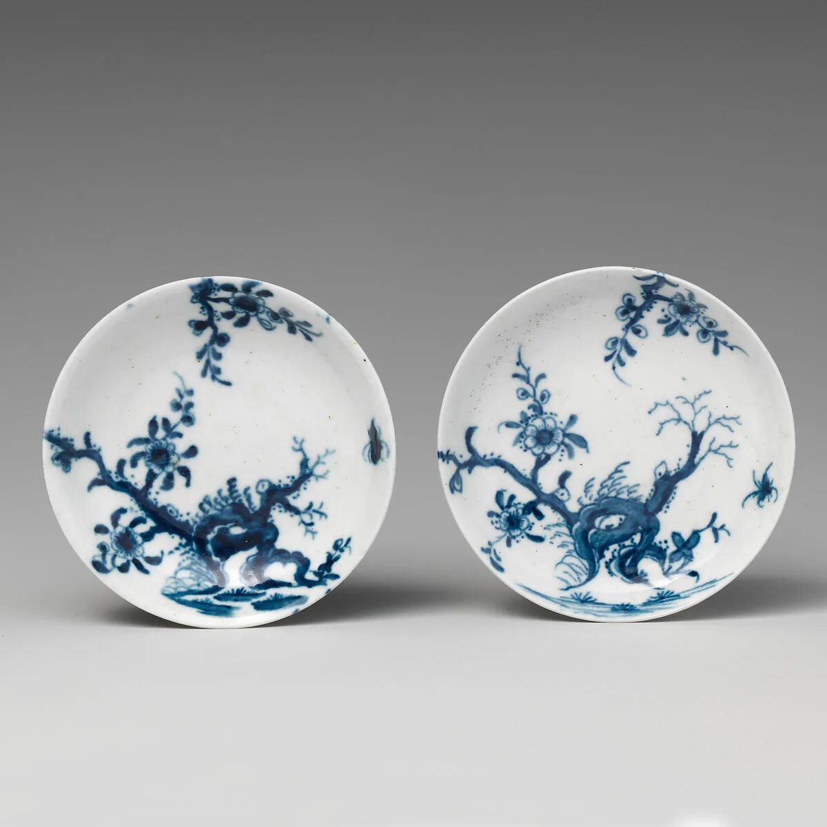 Two miniature dishes (part of a service) — Worcester factory