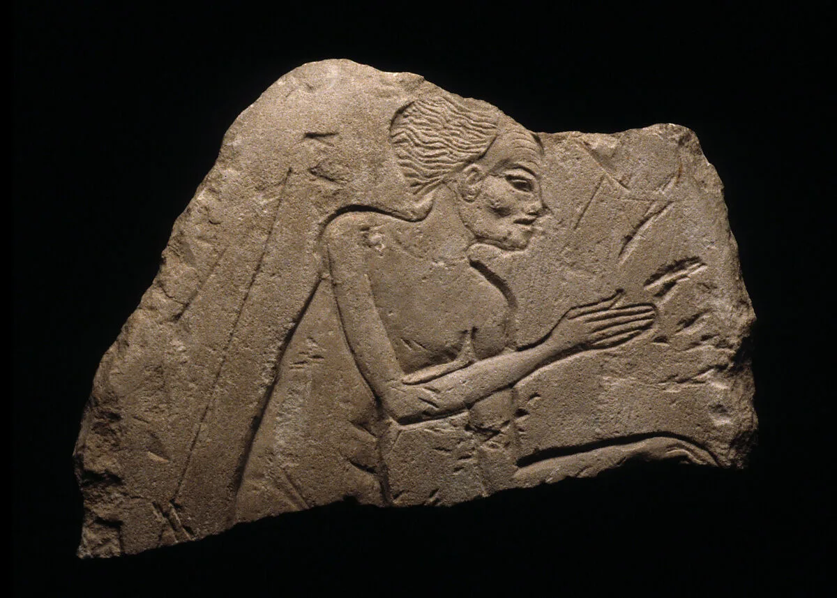 Sculptor's Trial Piece showing an old man and on the reverse the lower part of a figure — Unknown