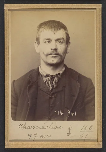 Charrié. Léon, Joseph. 27 ans, né à Paris XVllle. Garçon Plombier. Anarchiste. 1/3/94.