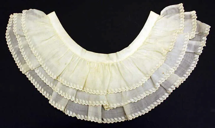 Collar — Unknown