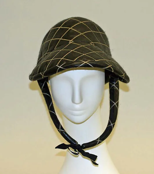 Hat — Pierre Cardin