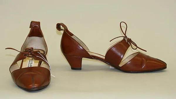Pumps — Manolo Blahnik