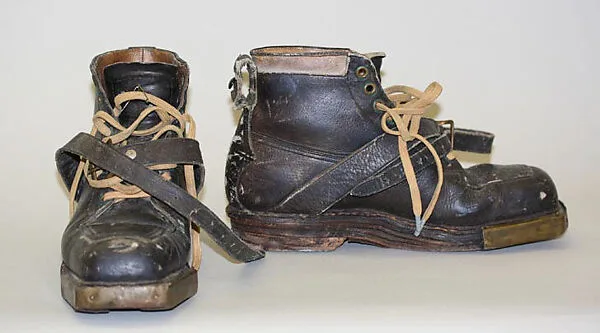 Ski boots — Unknown