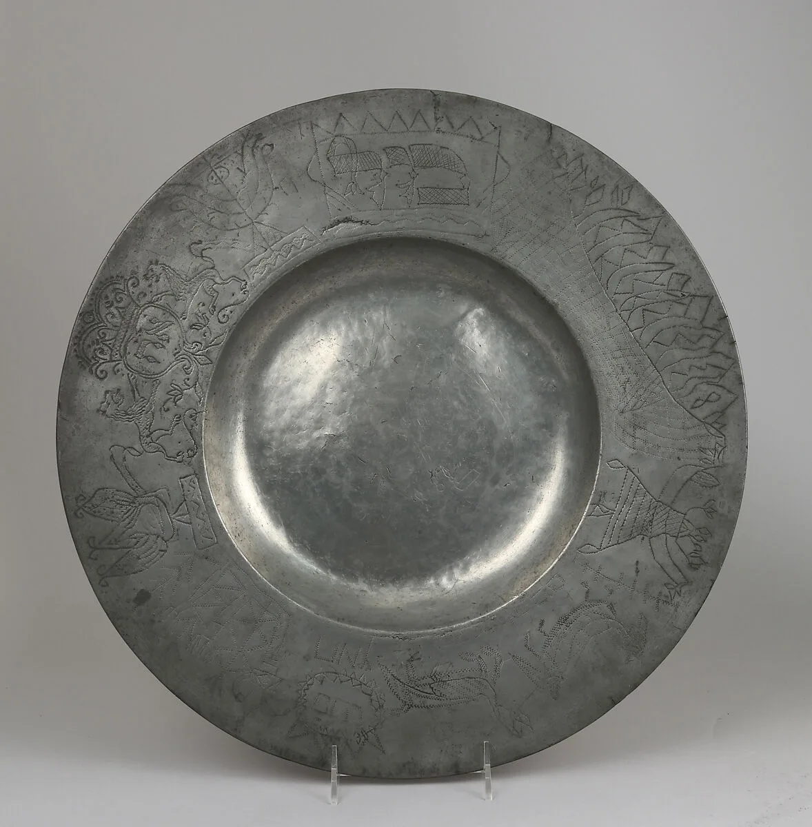 Plate with Hebrew inscriptions — Unknown
