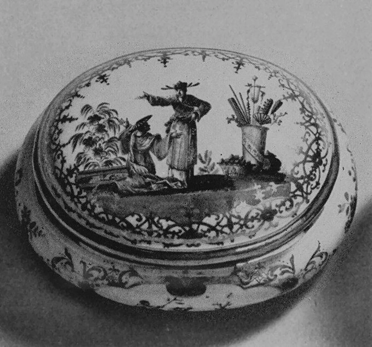 Sugar box — Meissen Manufactory