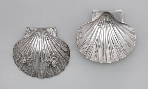 Pair of scallop shells