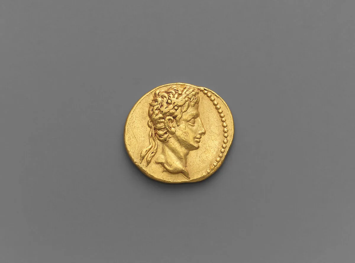 Gold aureus of Augustus — Unknown