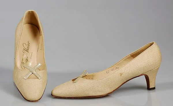 Pumps — Roger Vivier|Saks Fifth Avenue