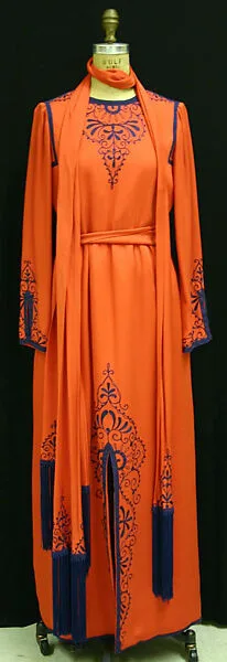 Evening dress — Oscar de la Renta|Oscar de la Renta, LLC.