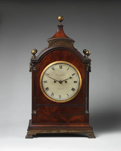 Mantel clock