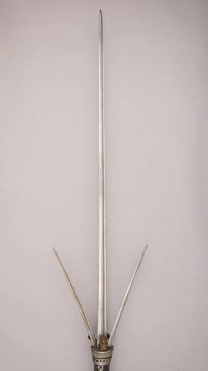 Staff Weapon — Unknown