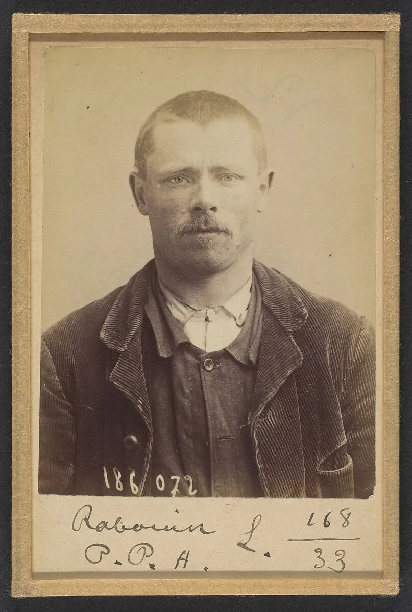 Raboin. Paul, Pierre, Augustin. 32 ans, né à Ouzoir-sur-Loire (Loiret). Journalier. Anarchiste. 23/4/92. — Alphonse Bertillon