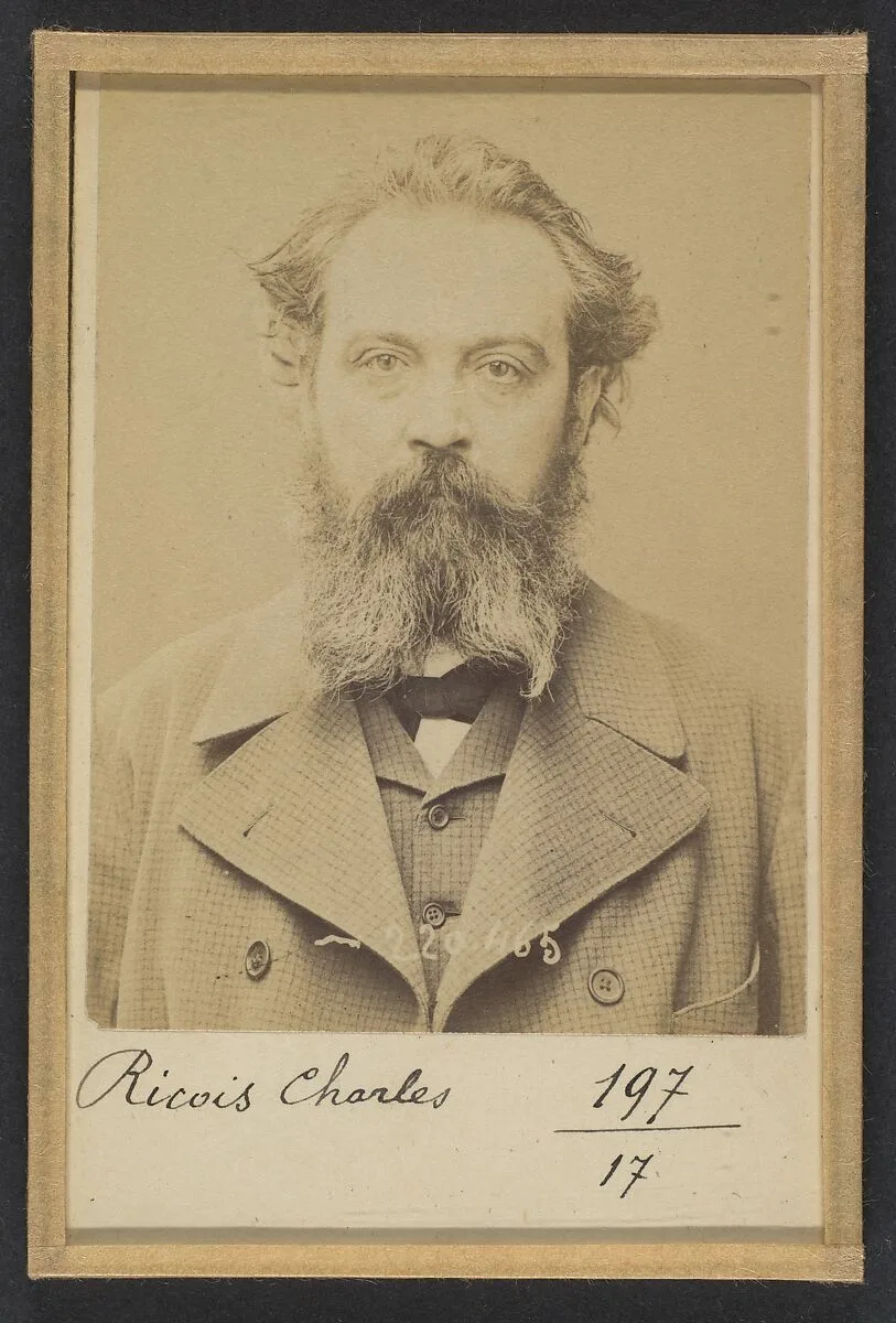 Ricois. Charles-Victor. 48 ans, né le 21/3/46 à Orléans. Employé au Journal Officiel. Anarchiste. 2/7/94. — Alphonse Bertillon