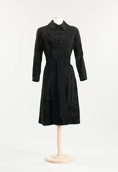Evening coat — Edward Molyneux