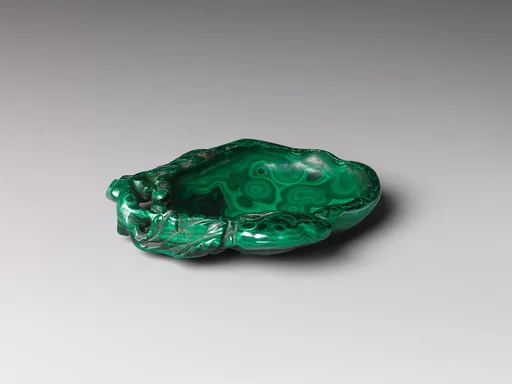 清中期  孔雀石桃形洗|Dish in the shape of a peach