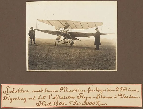 Todakker, med denne Maskine forekoges Seu 28 Tuni, Flyvring ved SX 1'officielle Flyve-Stame i Verdeu Kiel 1908. 1'Pris: 5000 Rm. — Jacob Christian Hansen Ellehammer|Vilhelm Ellehammer