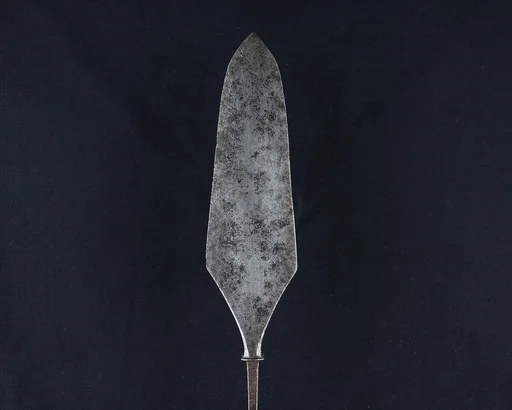 Arrowhead (<i>Yanone</i>)