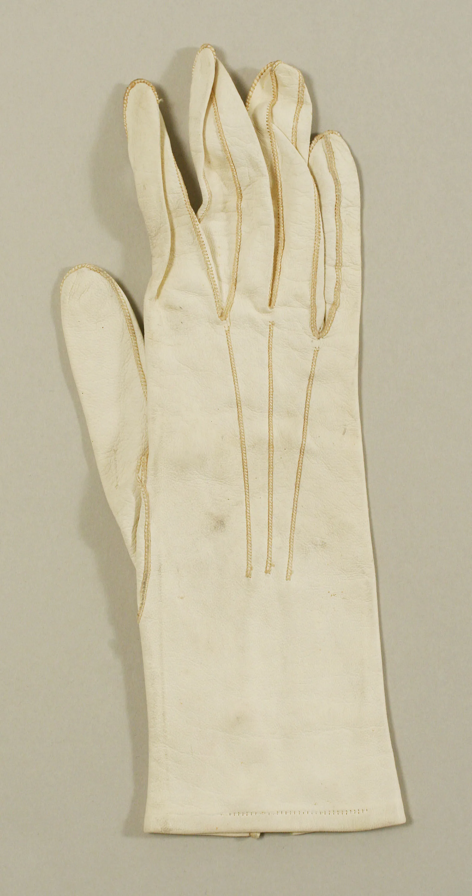 Gloves — Unknown