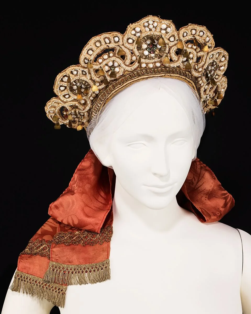 Wedding headdress — Unknown