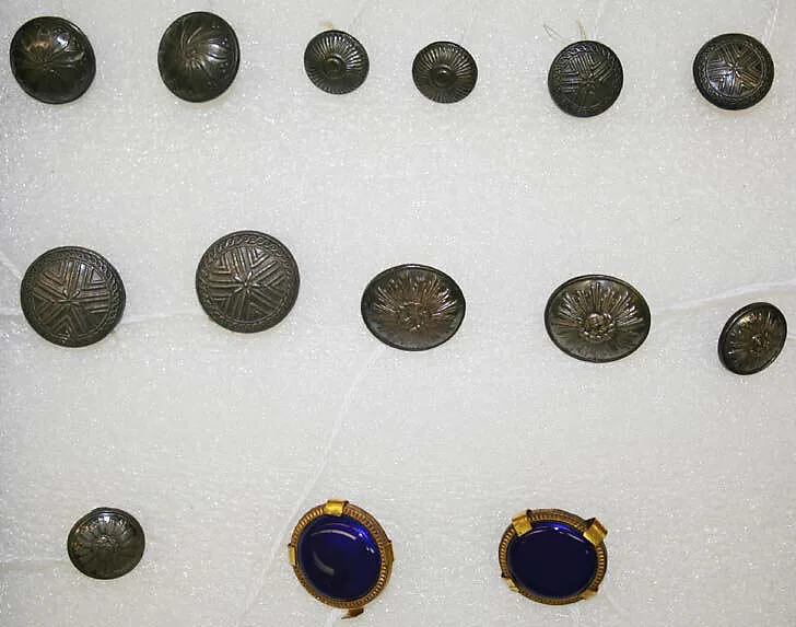 Button — Unknown