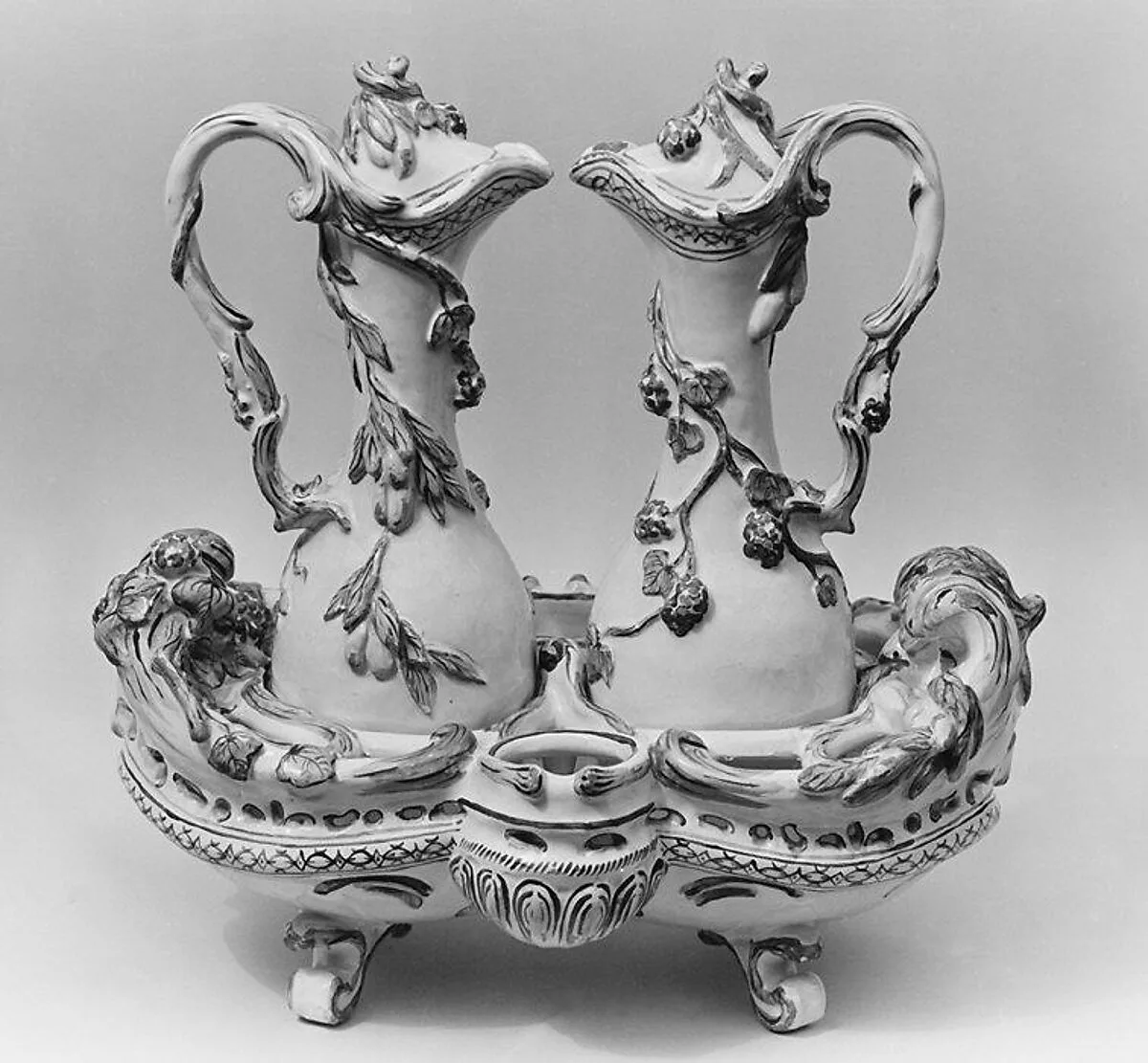 Cruet frame and two cruets with covers — Unknown