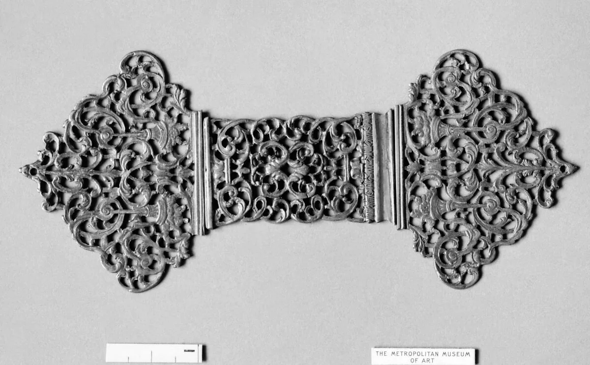Book clasp — Unknown