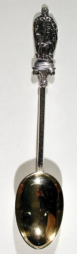 Souvenir spoon with finial in form of an academic or peer