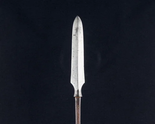 Arrowhead (<i>Yanone</i>)