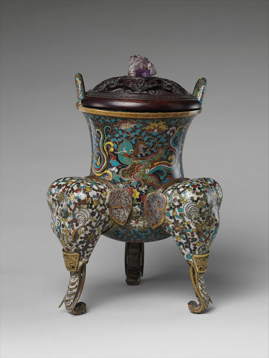 明中期 掐絲琺瑯摩羯紋象足爐|Tripod incense burner with makara — Unknown