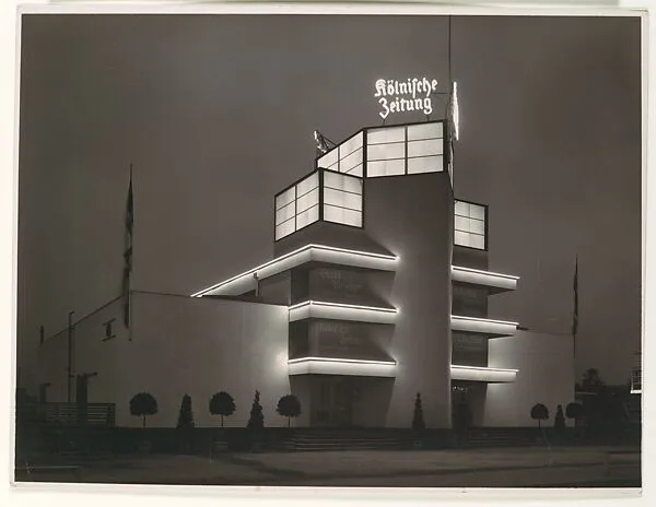 Ausstellungs-Gebäude der Kölnische Zeitung auf der Internationalen Presse-Ausstellung Köln — Werner Mantz